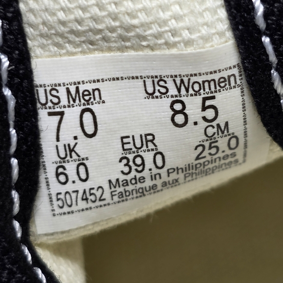 Vans Style 93 Mary Jane Black Slip-Ons Shoes Womens Sz 8.5 White Lug Outsole New - Picture 4 of 11